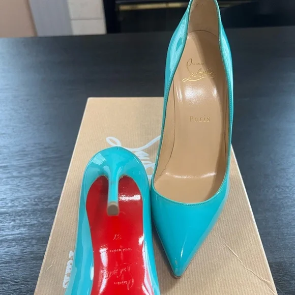 Christian Louboutin Aqua StilettoHeels - Picture 4 of 9